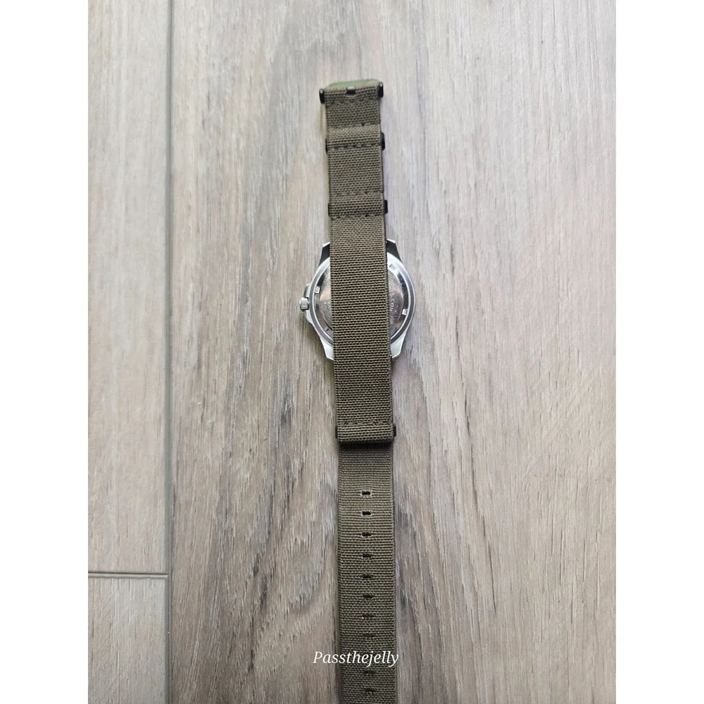 Guess Watch Mens Steel 10 ATM Olive Green Orange Dial NATO Strap Diver Style Y2K